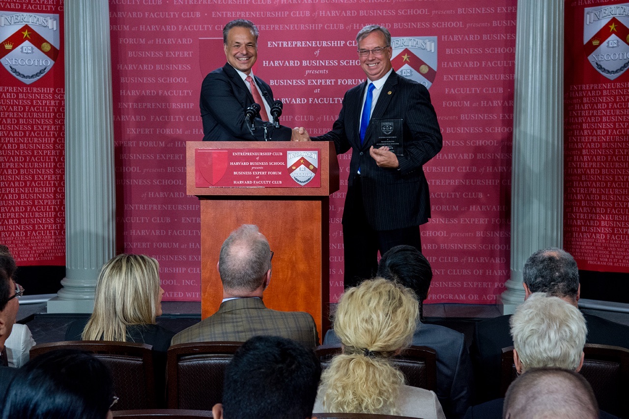 Tom Mack Receiving The Entrepreneurial Innovator Award at Harvard